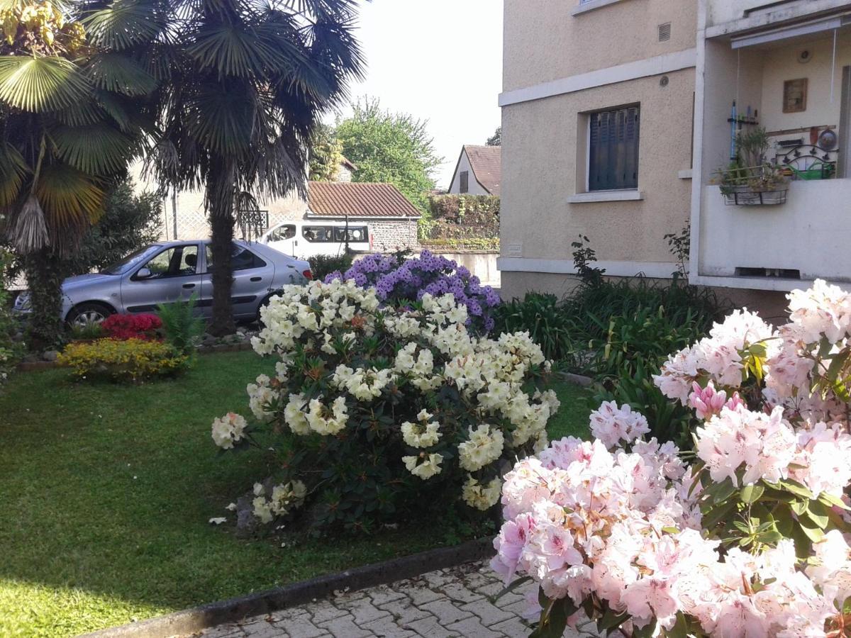 Les Floralies Bis Apartment Pau Luaran gambar